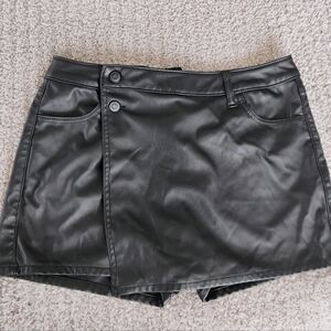 Celebrity Pink Black Leather-Style Skort